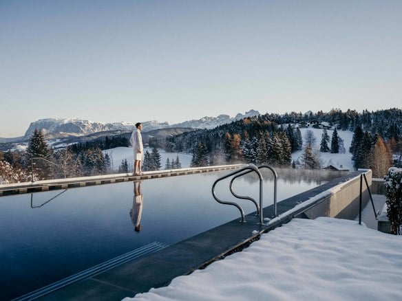 panorama infinity pool