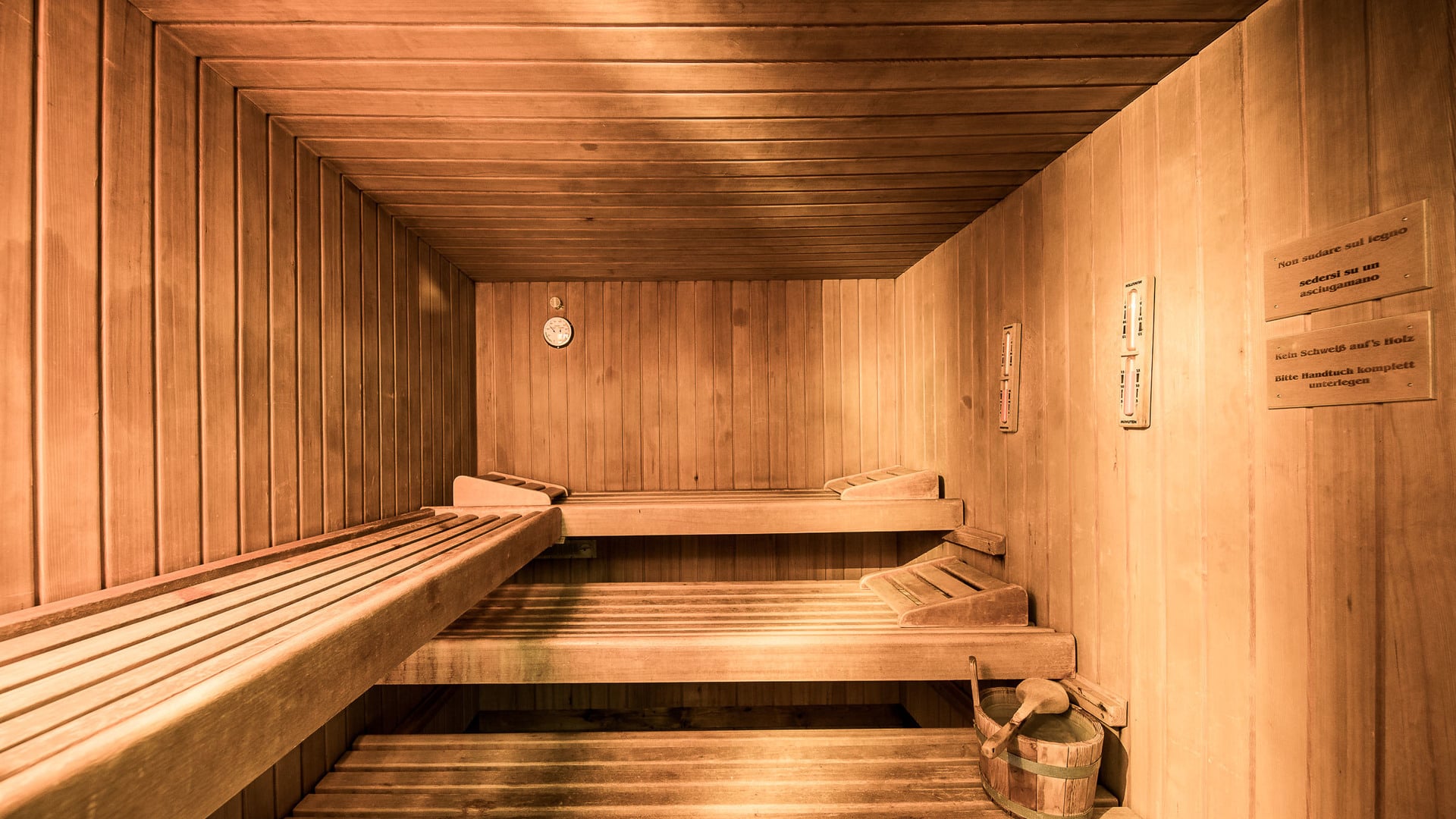 Latschenkiefer-Sauna im Natur-Spa in den Dolomiten