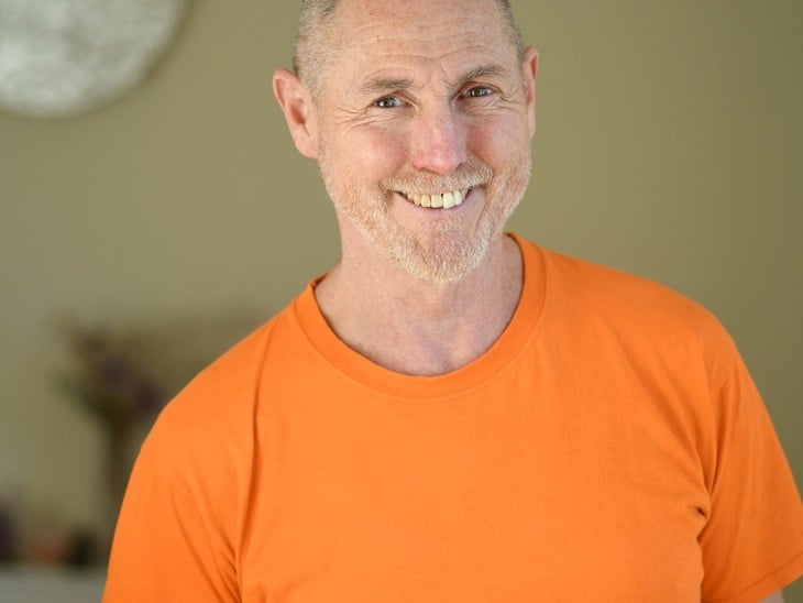 Alex Parmeggiani, insegnante di yoga